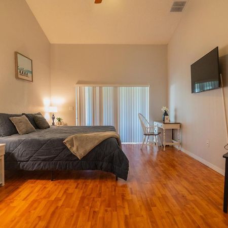 Spacious 4-Bedroom 2-Bath Abode Winter Haven Exterior photo