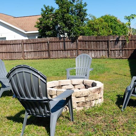 Spacious 4-Bedroom 2-Bath Abode Winter Haven Exterior photo