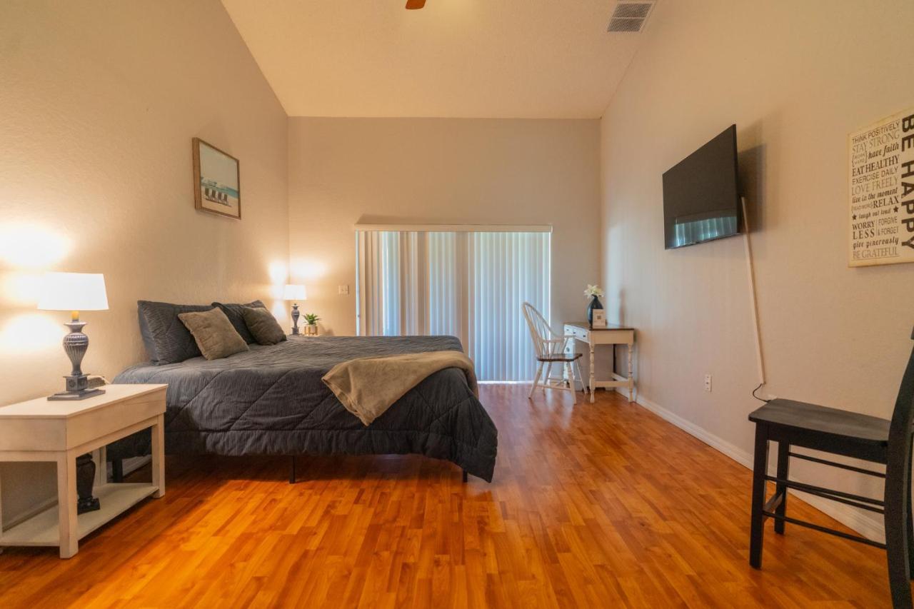 Spacious 4-Bedroom 2-Bath Abode Winter Haven Exterior photo