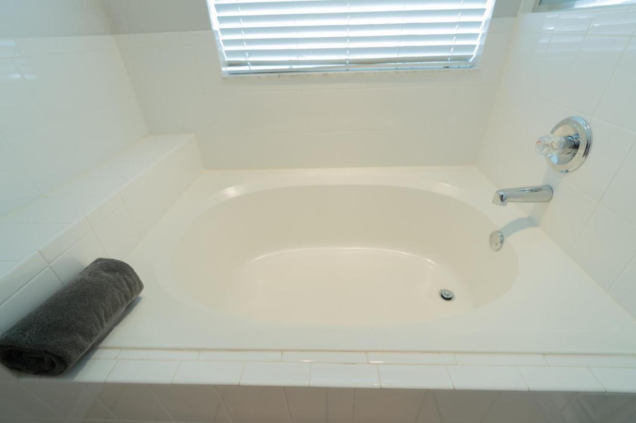 Spacious 4-Bedroom 2-Bath Abode Winter Haven Exterior photo